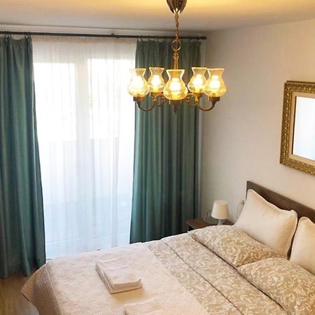 Elegantza Suites Brasov Bagian luar foto